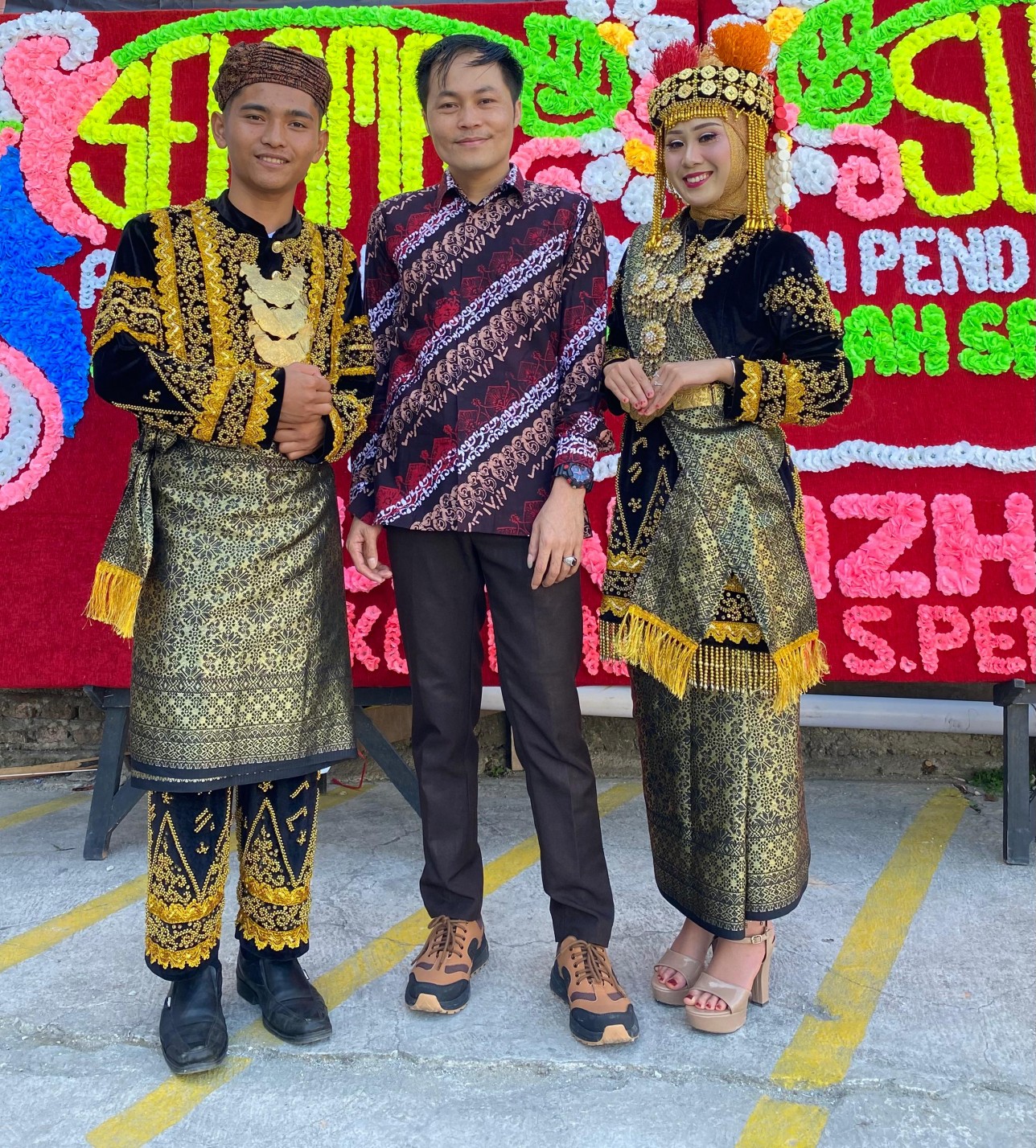 King PPKPS 2023, @rdynto_06, serta Queen elegant 2024, @selfi_arianti14, sebagai representasi mahasiswa berprestasi dari STKIP Muhammadiyah Sungai Penuh.  dalam penyambutan Tim Asesor LAMDIK Assesment Lapangan Program Studi Pendidikan Olahraga STKIP