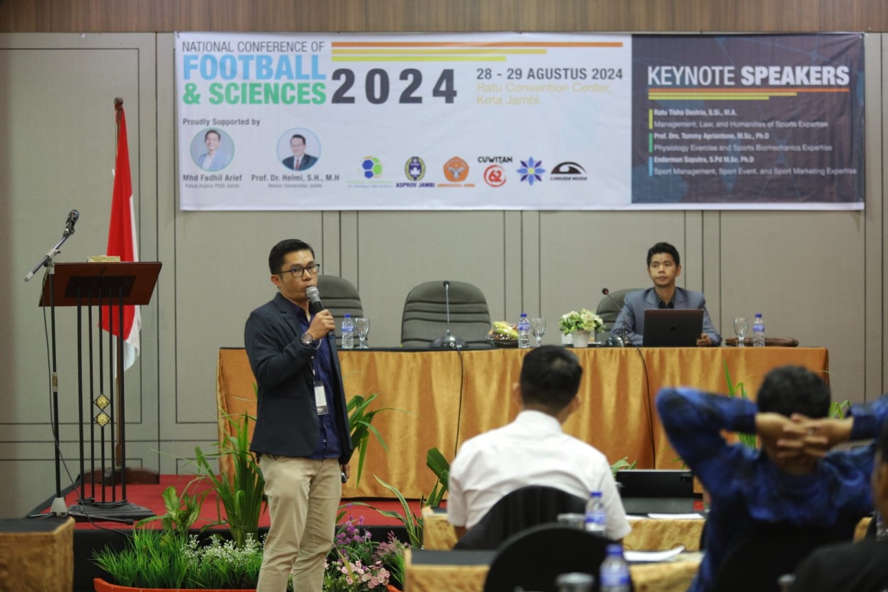 Edo Yuliandra Pratama, S.Si., M.Pd., AIFO, Dosen STKIP Muhammadiyah Sungai Penuh, Jadi Presenter di National Conference of Football and Sciences 2024