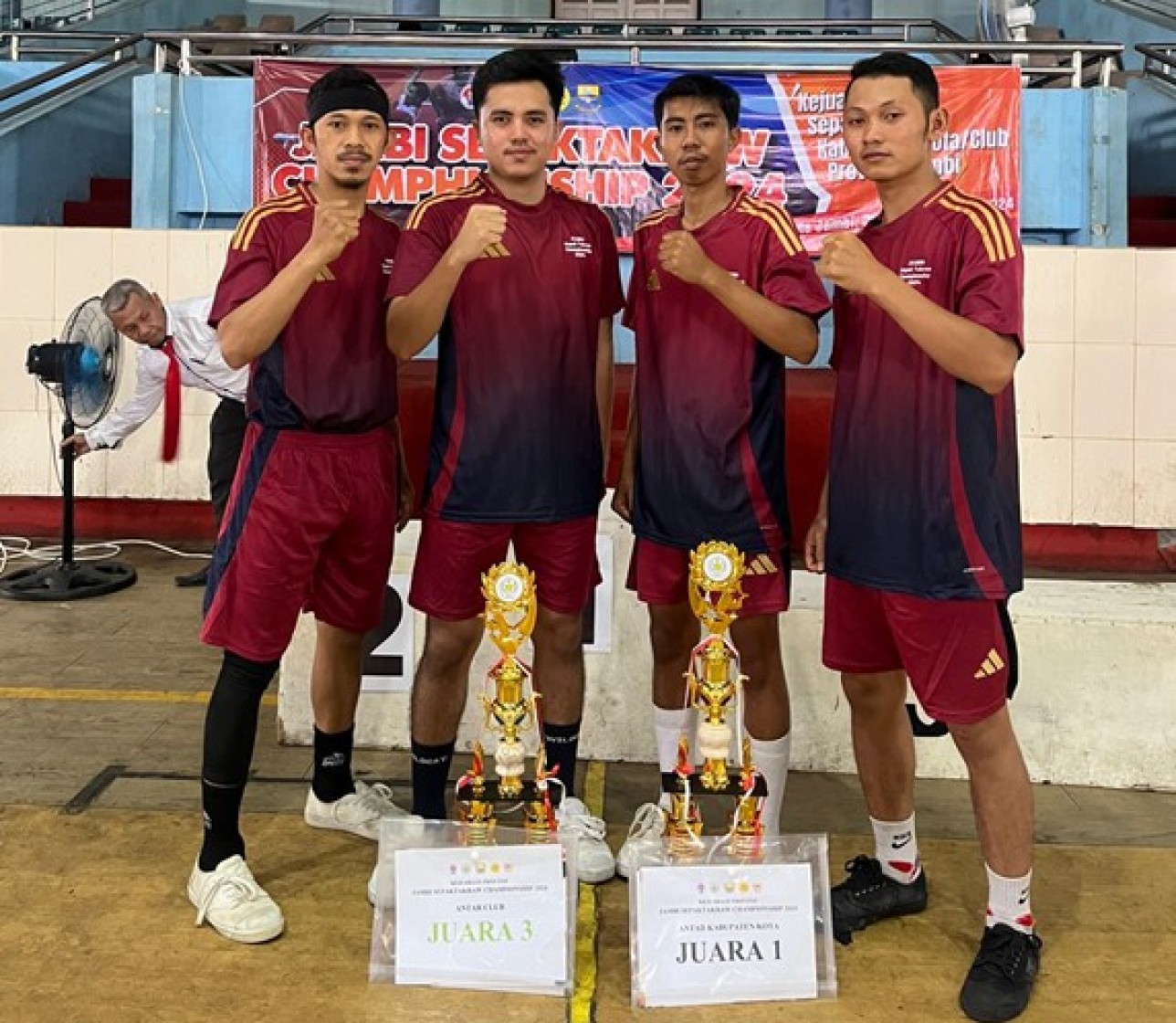 Mohd. Fadel Putra, mahasiswa Program Studi Pendidikan Olahraga STKIP Muhammadiyah Sungai Penuh, berhasil meraih Juara I pada Kejuaraan Sepak Takraw Tingkat Provinsi Jambi.